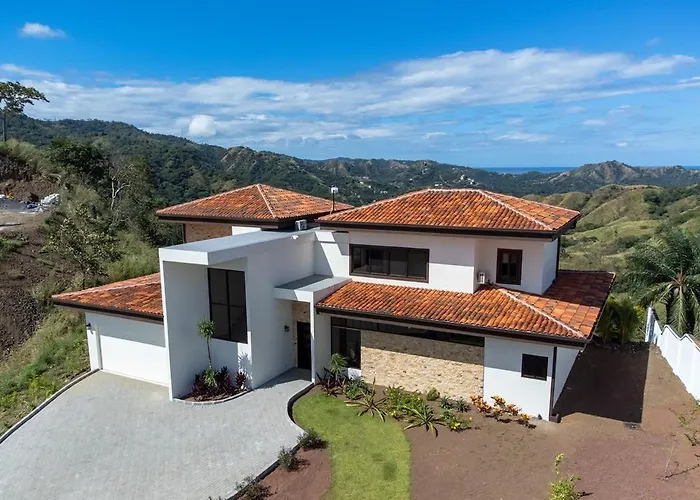 Сasa de vacaciones Mountaintop 4-bedroom With Pool Huge Views *