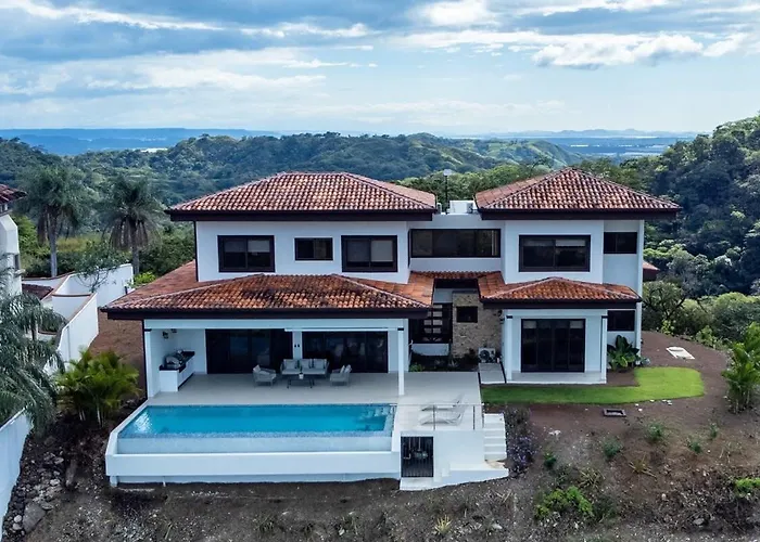 Mountaintop 4-bedroom With Pool Huge Views * Carpintero